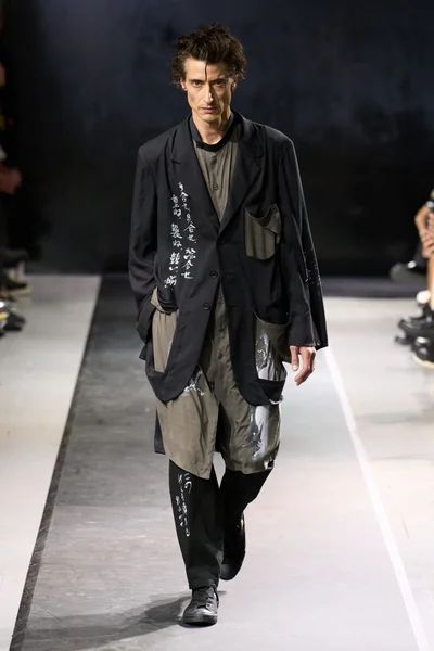 Look 31